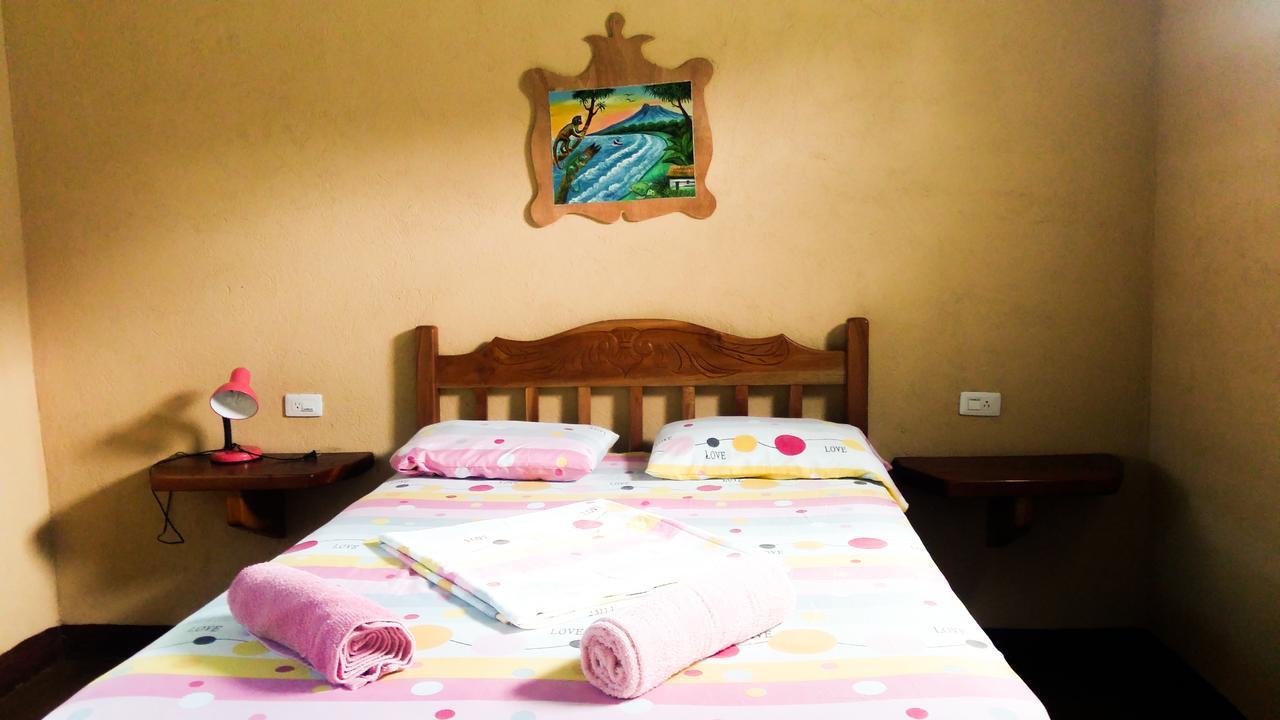 Hostel Life Is Good Moyogalpa Esterno foto